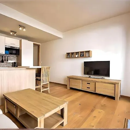 Legacy Duplex In Historic Prague District By Rentez Apartment Exterior photo