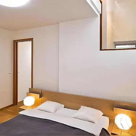 Legacy Duplex In Historic Prague District By Rentez Apartment Exterior photo