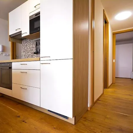 Legacy Duplex In Historic Prague District By Rentez Apartment Exterior photo