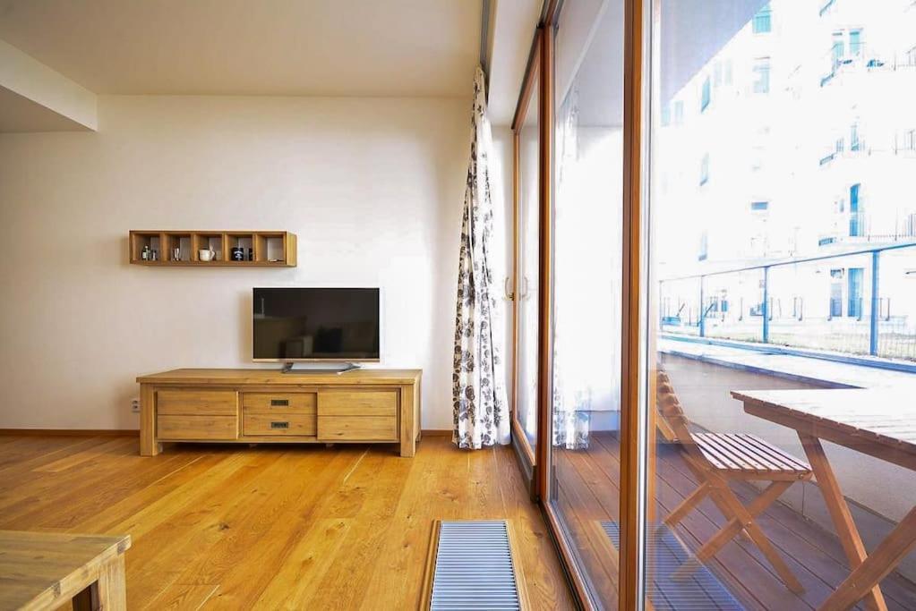 Legacy Duplex In Historic District By Rentez Апартаменти *